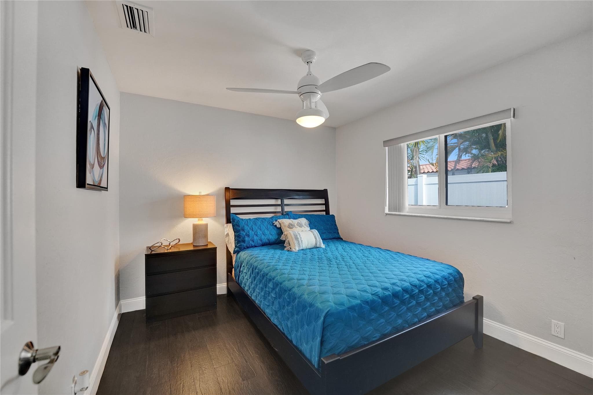 1280 NE 40th Street, Oakland Park, FL 33334 — photo 32 of 43