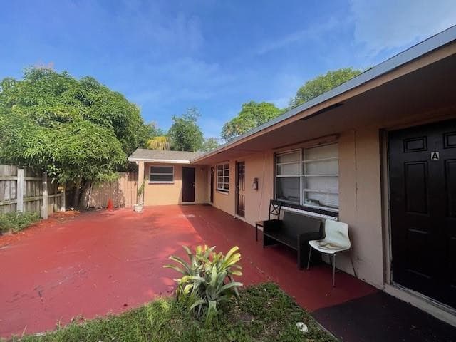 1735 SW 44th Terrace, Fort Lauderdale, FL 33317 — photo 2 of 18