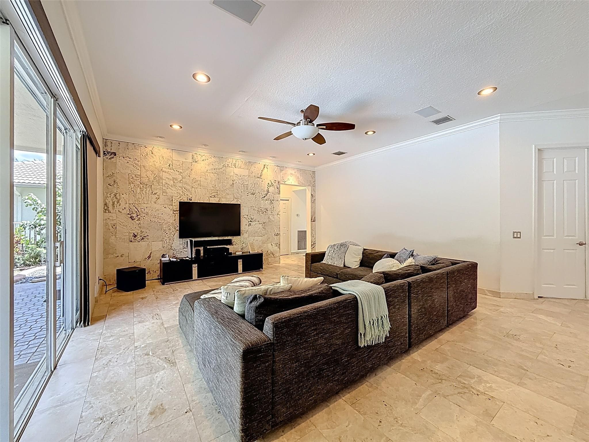 1673 Victoria Pointe Circle, Weston, FL 33327 — photo 28 of 98