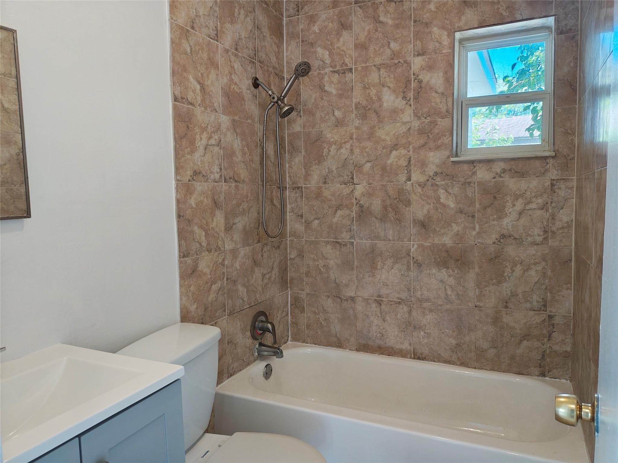 407 NW 13th Avenue, Boynton Beach, FL 33435 — photo 3 of 12