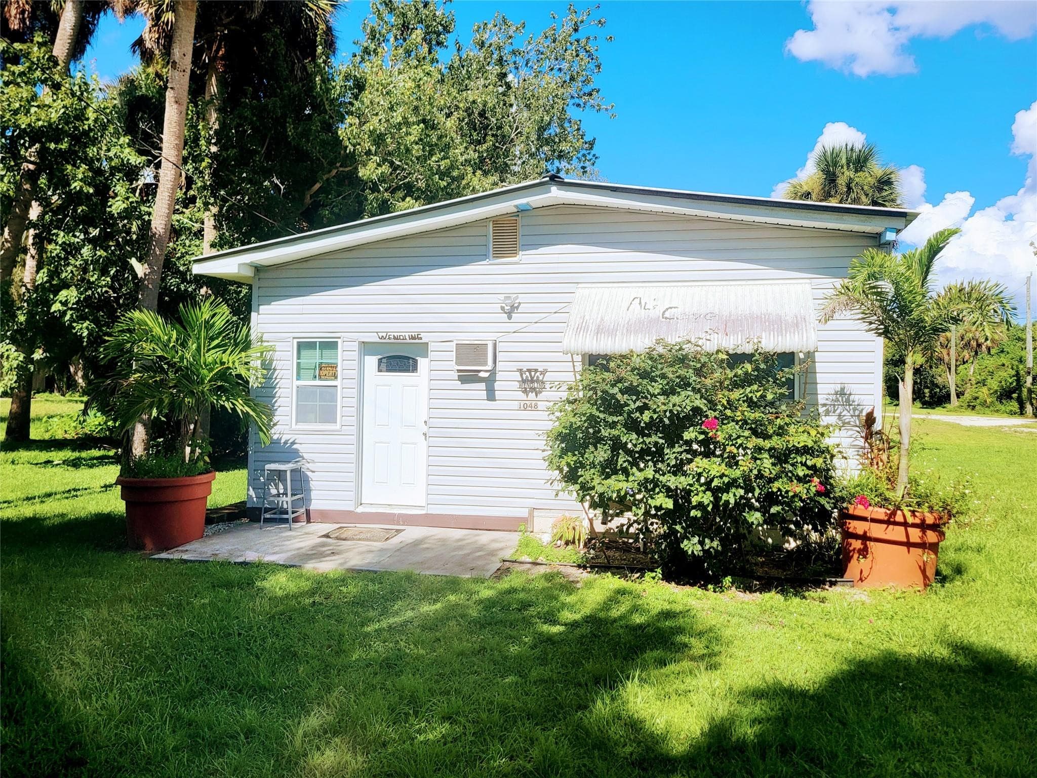 1048 Arvin Lane, Moore Haven, FL 33471 — photo