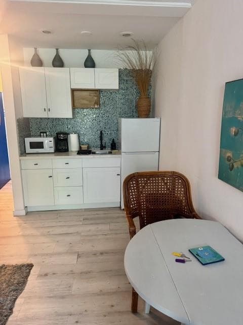 308 Monroe Street, Hollywood, FL 33019 — photo 22 of 24