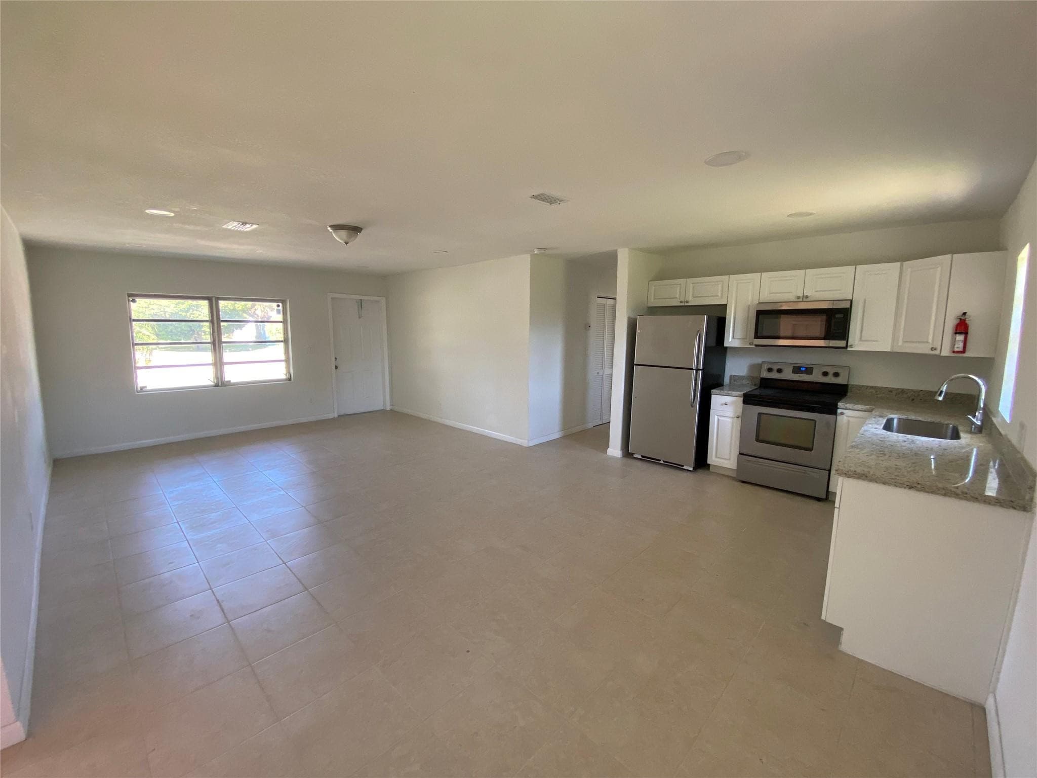 1654 43rd Street, West Palm Beach, FL 33407 — photo 2 of 17