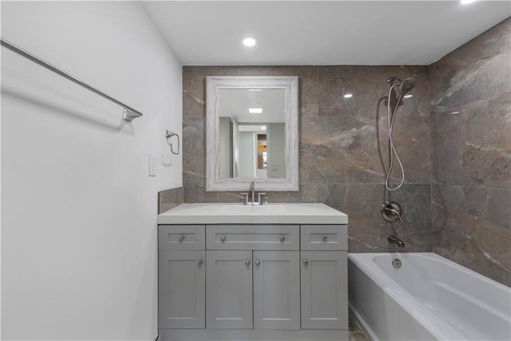 7080 Environ Boulevard 522, Lauderhill, FL 33319 — photo 4 of 28