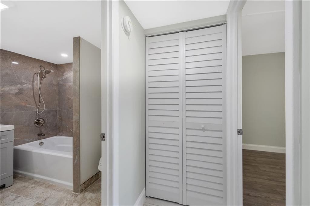 7080 Environ Boulevard 522, Lauderhill, FL 33319 — photo 20 of 28