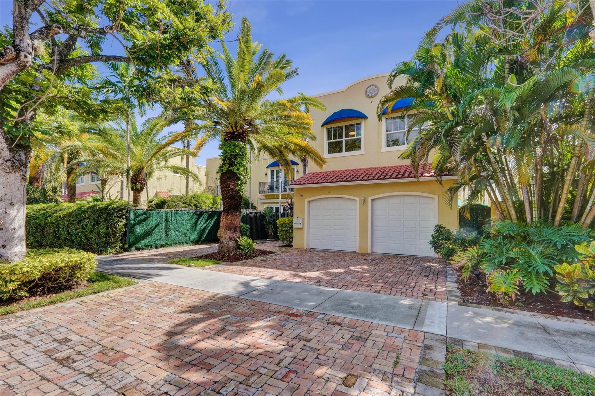 710 NE 15th Avenue 710, Fort Lauderdale, FL 33304 — photo 1 of 34