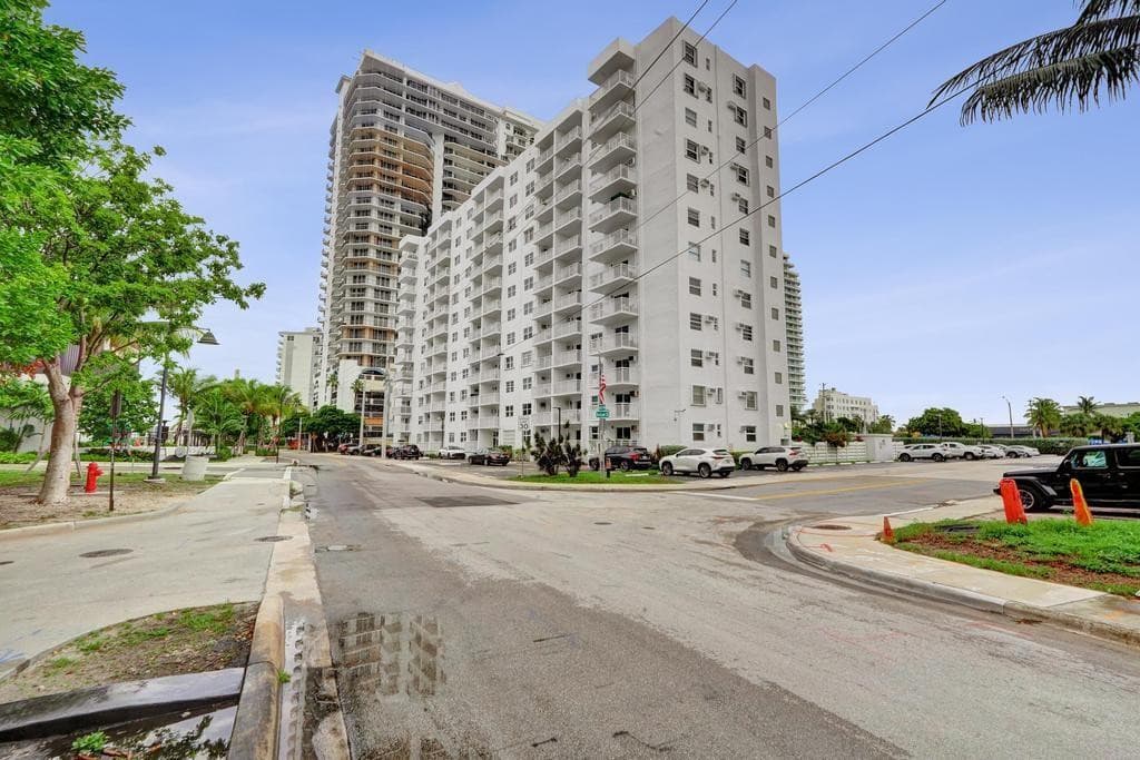 200 S Birch Road 305, Fort Lauderdale, FL 33316 — photo 26 of 39