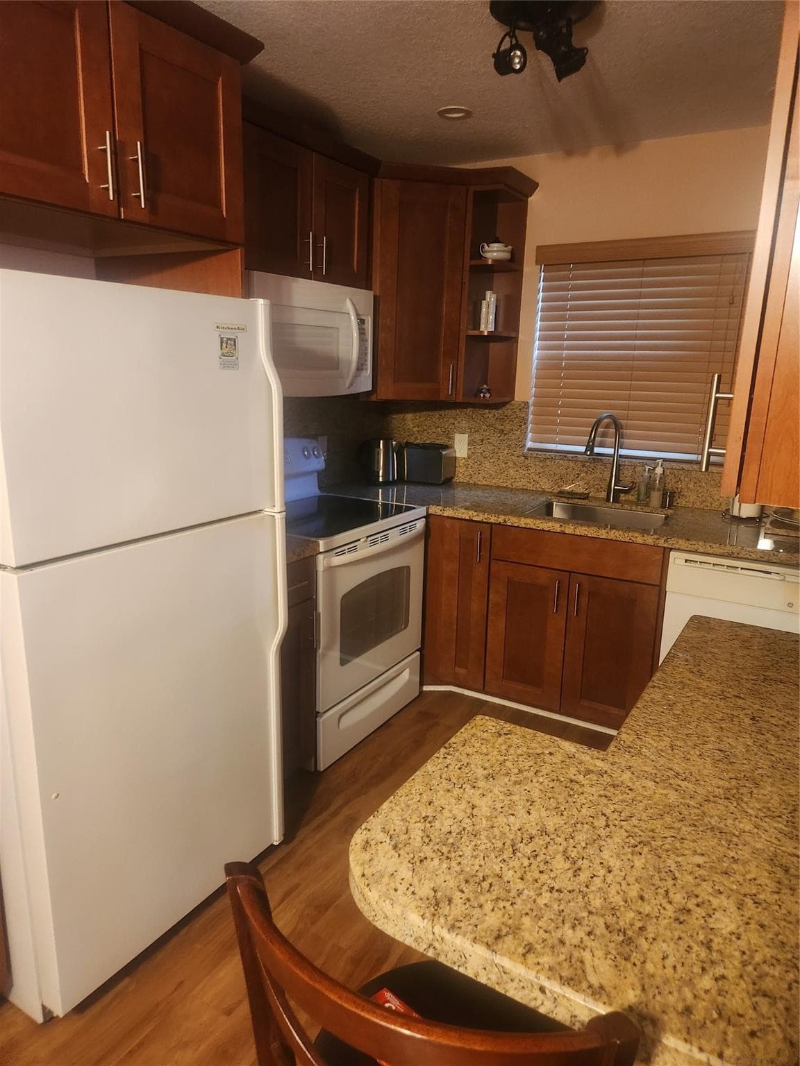 237 Farnham J 237, Deerfield Beach, FL 33442 — photo 2 of 26