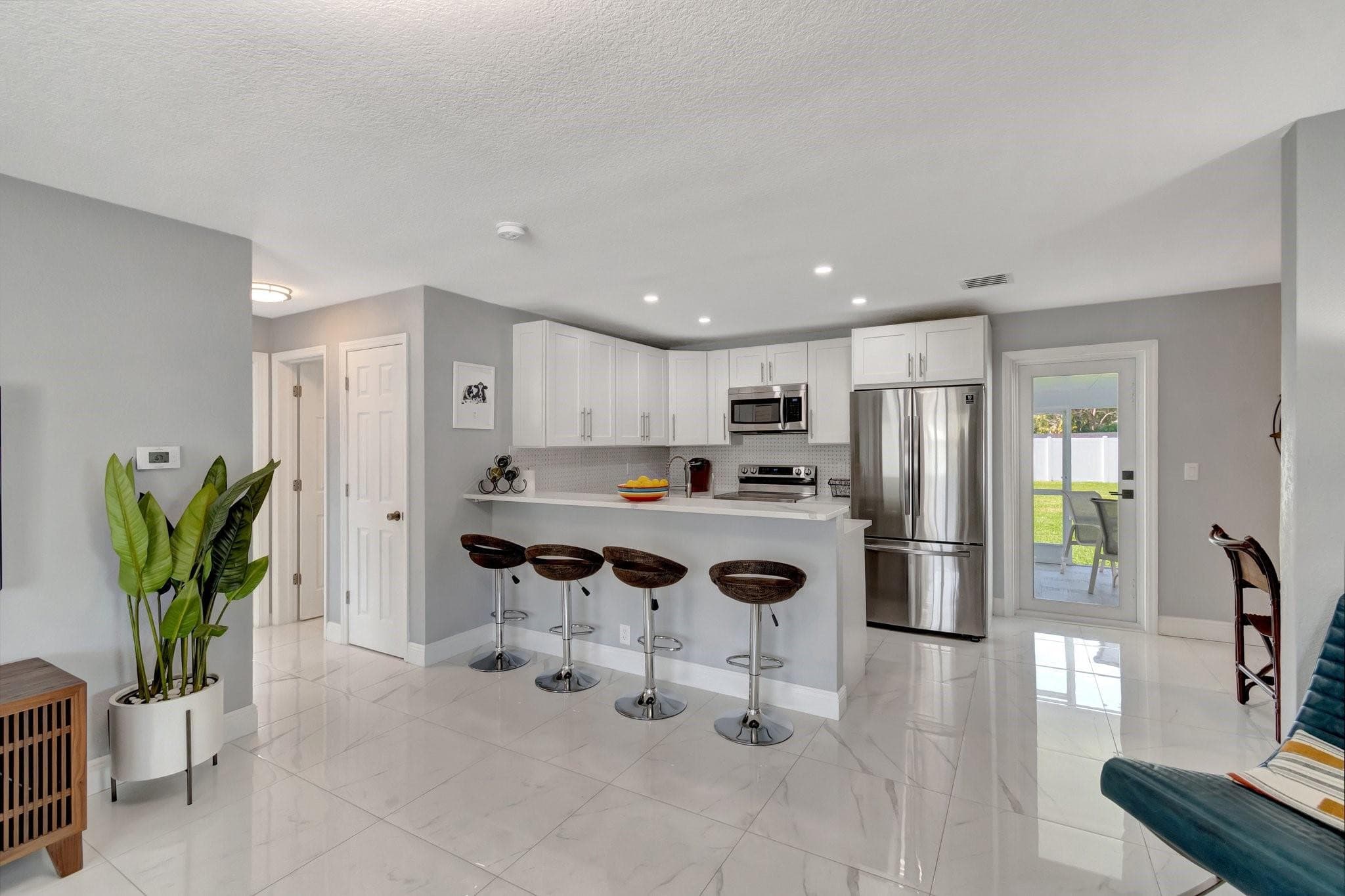 710 SE 3rd Avenue, Delray Beach, FL 33483 — photo 4 of 31