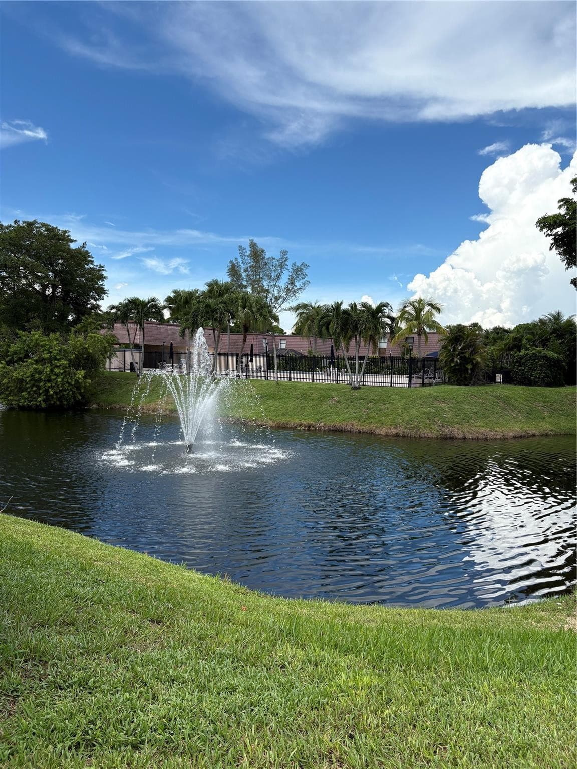 Townhouse in Boca Raton — photo 2 of 10