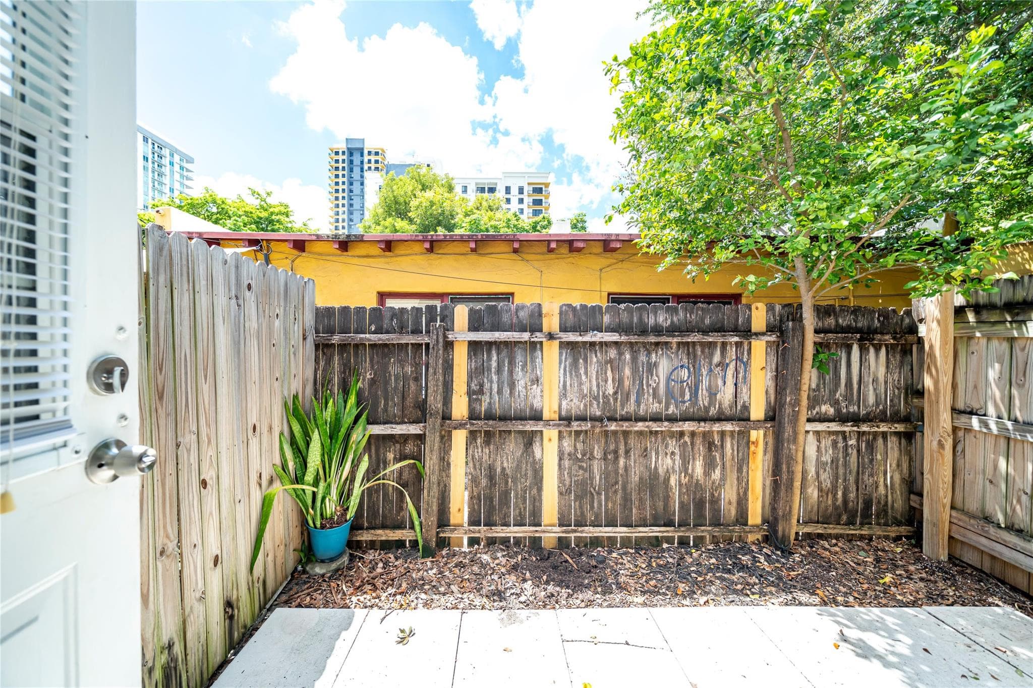 420 NE 1st Avenue 2, Fort Lauderdale, FL 33301 — photo 16 of 17