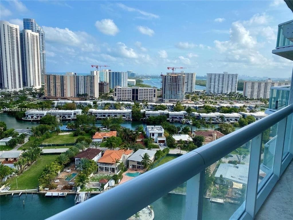 16500 Collins Avenue 2052, Sunny Isles Beach, FL 33160 — photo 2 of 33