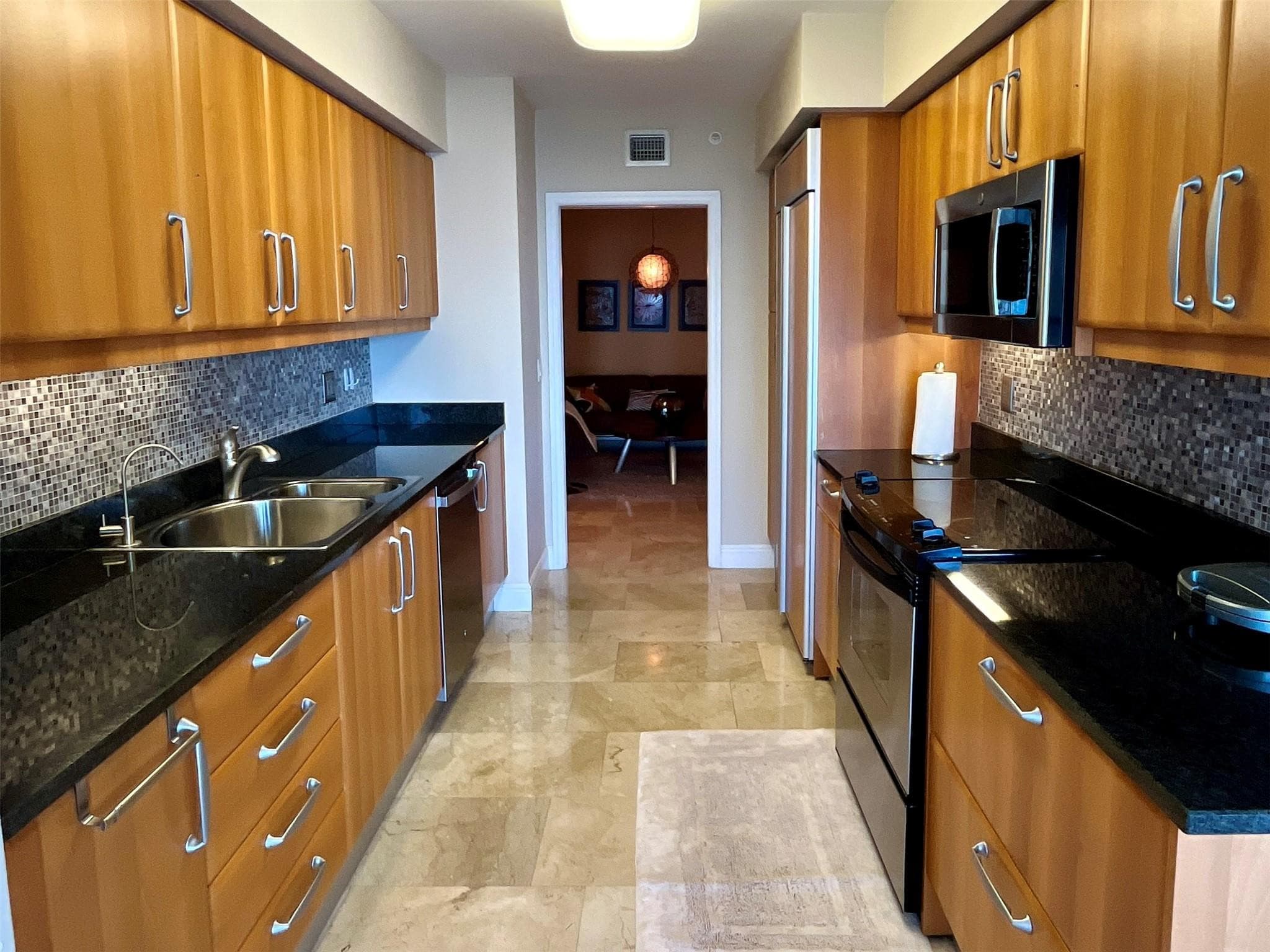 16500 Collins Avenue 2052, Sunny Isles Beach, FL 33160 — photo 12 of 33