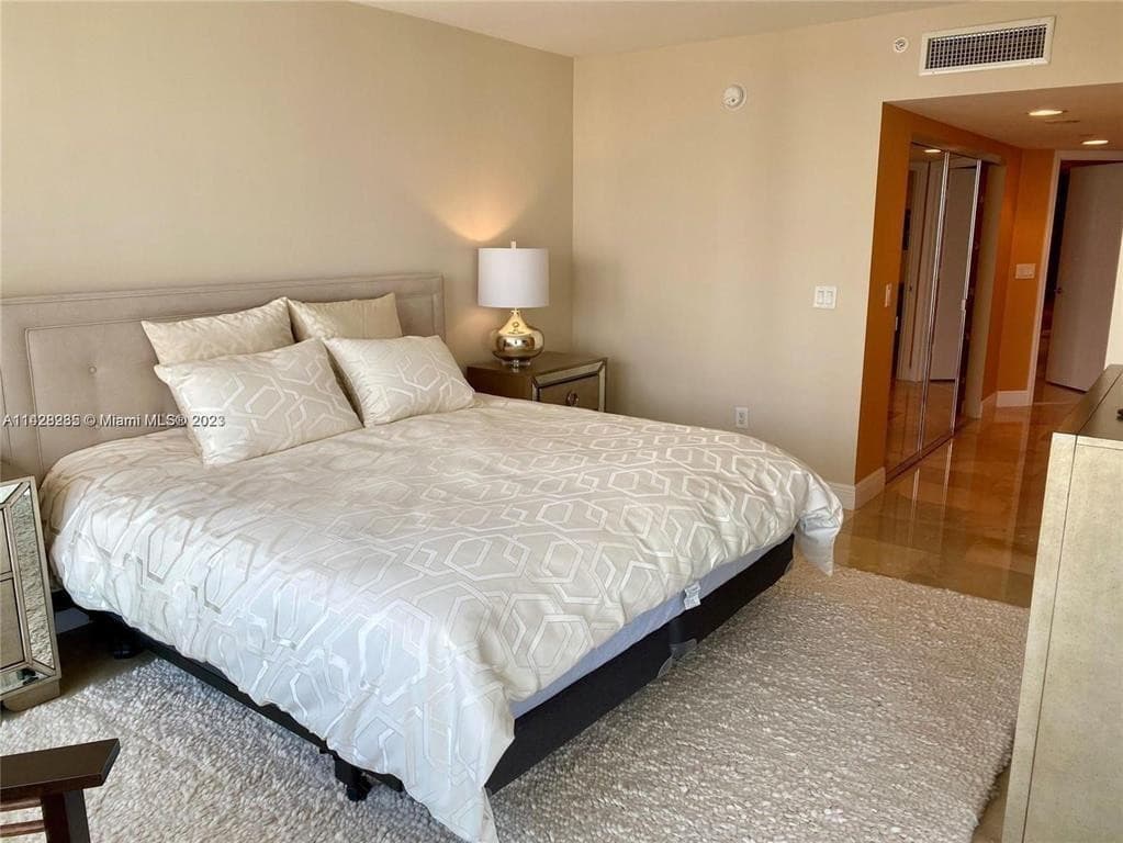 16500 Collins Avenue 2052, Sunny Isles Beach, FL 33160 — photo 18 of 33