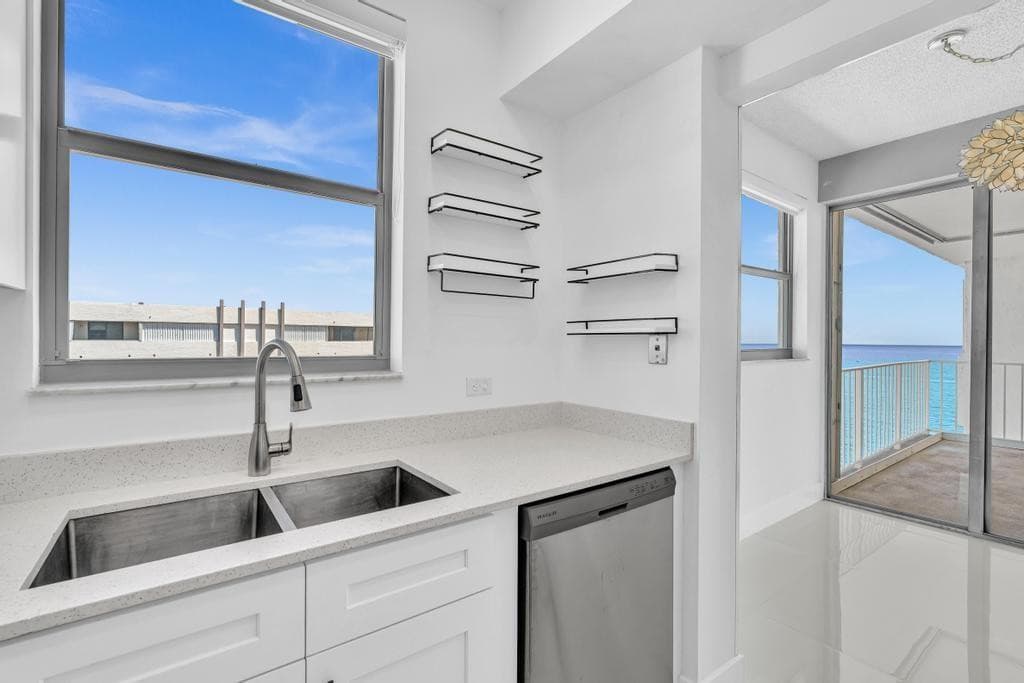 1010 S Ocean Boulevard PH15, Pompano Beach, FL 33062 — photo 16 of 58
