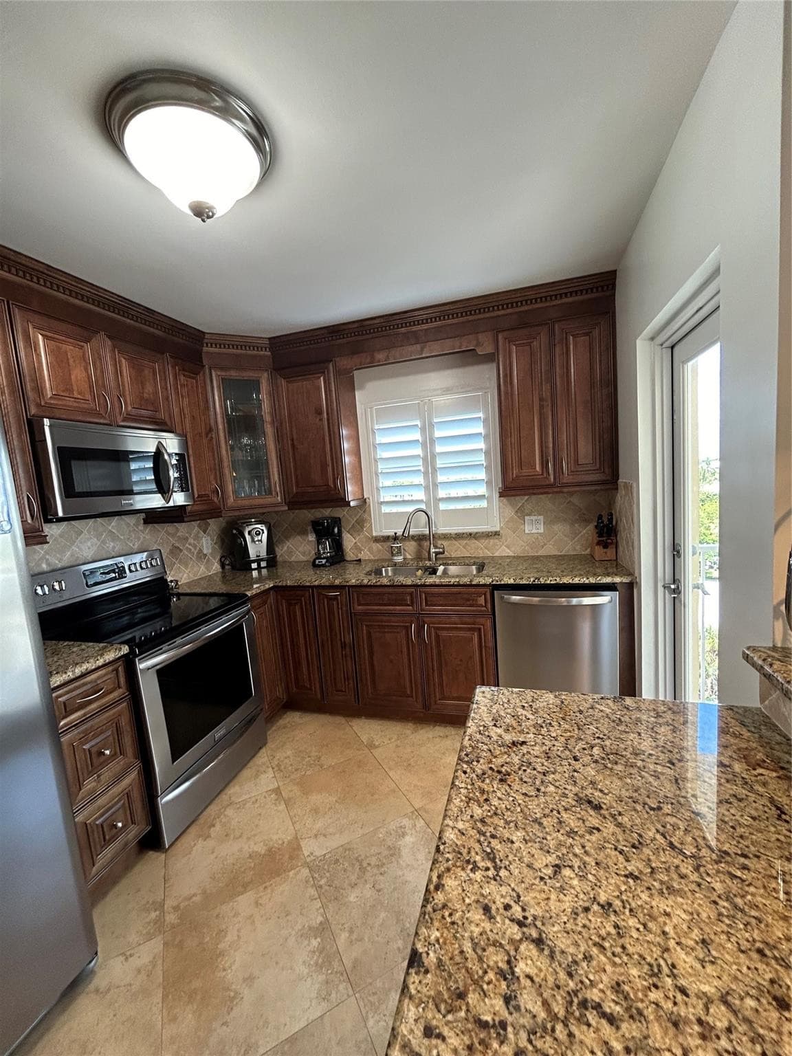 1200 Hibiscus Avenue 702, Pompano Beach, FL 33062 — photo 10 of 42