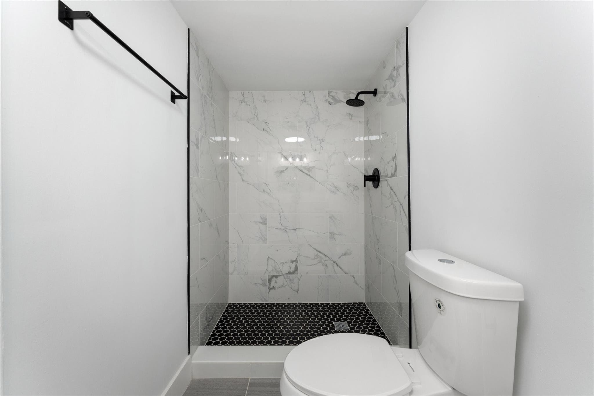 441 NE 195th Street 302, Miami, FL 33179 — photo 14 of 30