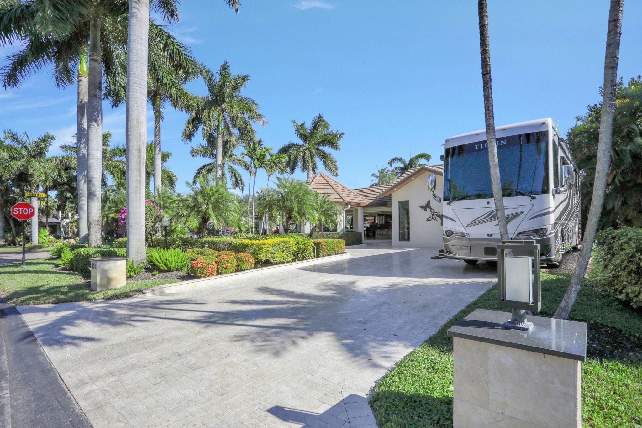 431 S Cortez Drive 431, Margate, FL 33068 — photo 2 of 35