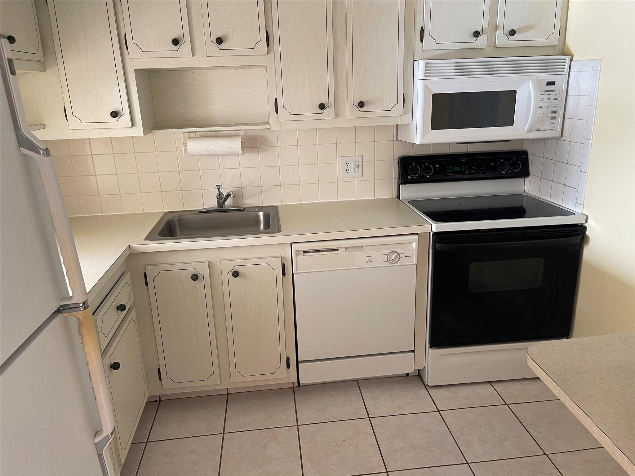1025 Country Club Drive 301, Margate, FL 33063 — photo 27 of 31