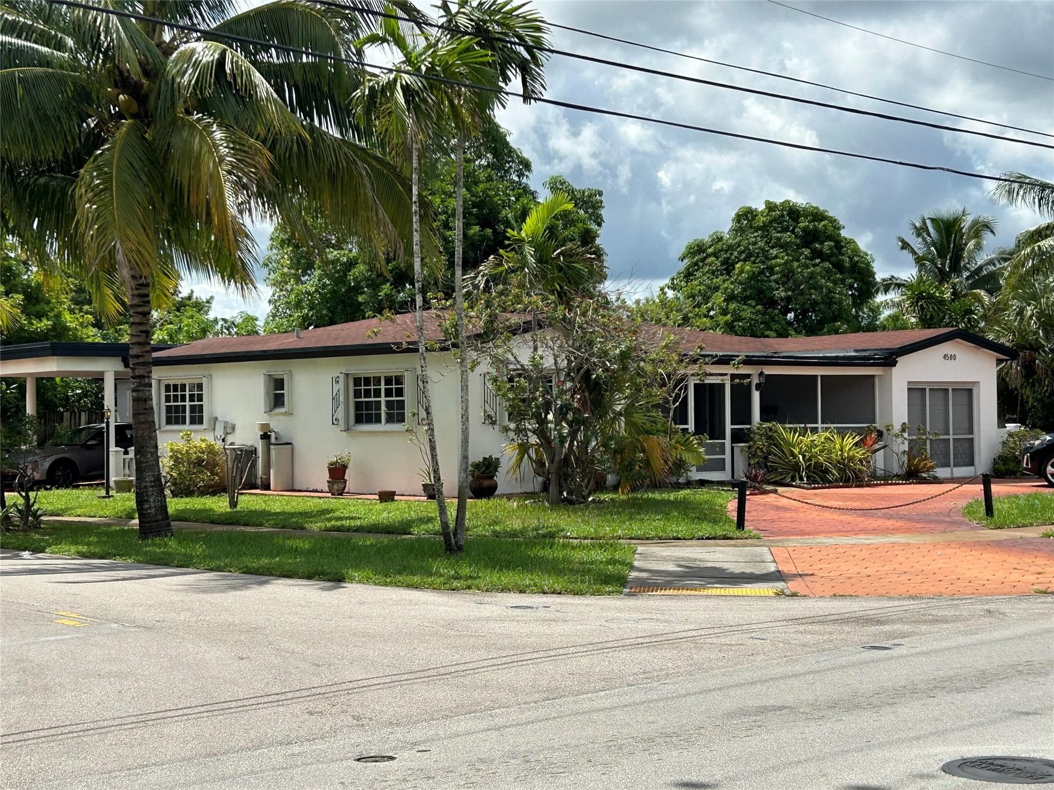 Single Family Residence in Lauderdale Lakes — photo 4 of 36