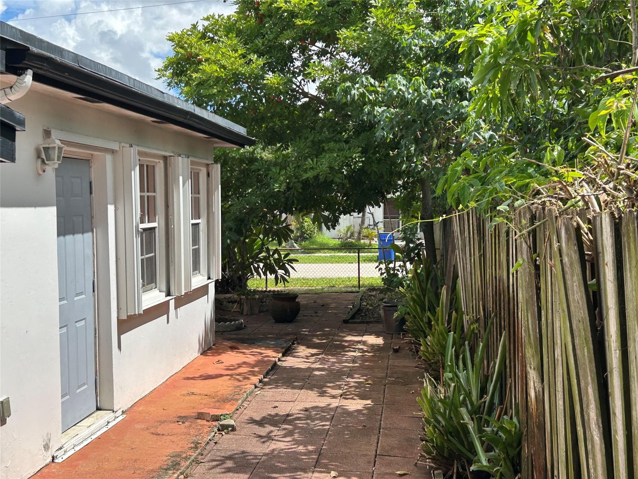 Single Family Residence in Lauderdale Lakes — photo 10 of 36