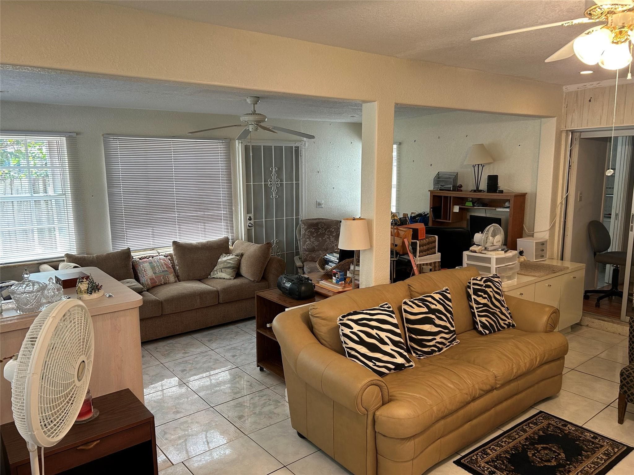 Single Family Residence in Lauderdale Lakes — photo 17 of 36