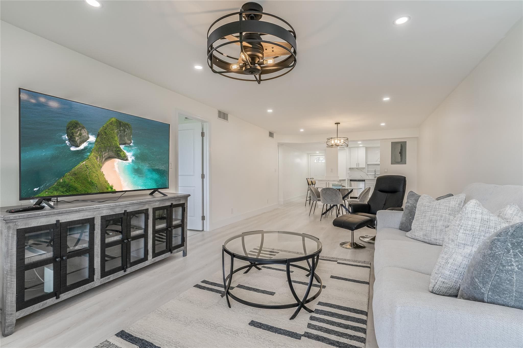411 S Hollybrook Drive 109, Pembroke Pines, FL 33025 — photo 3 of 61