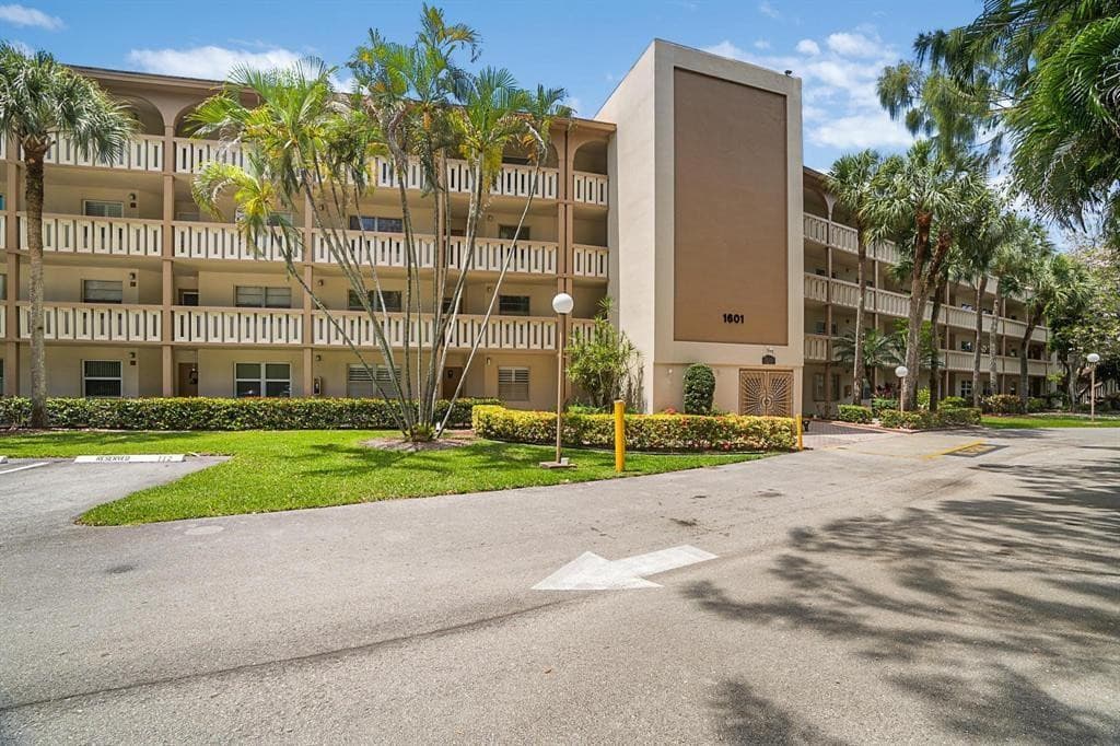 1601 Abaco Drive D1, Coconut Creek, FL 33066 — photo 2 of 25