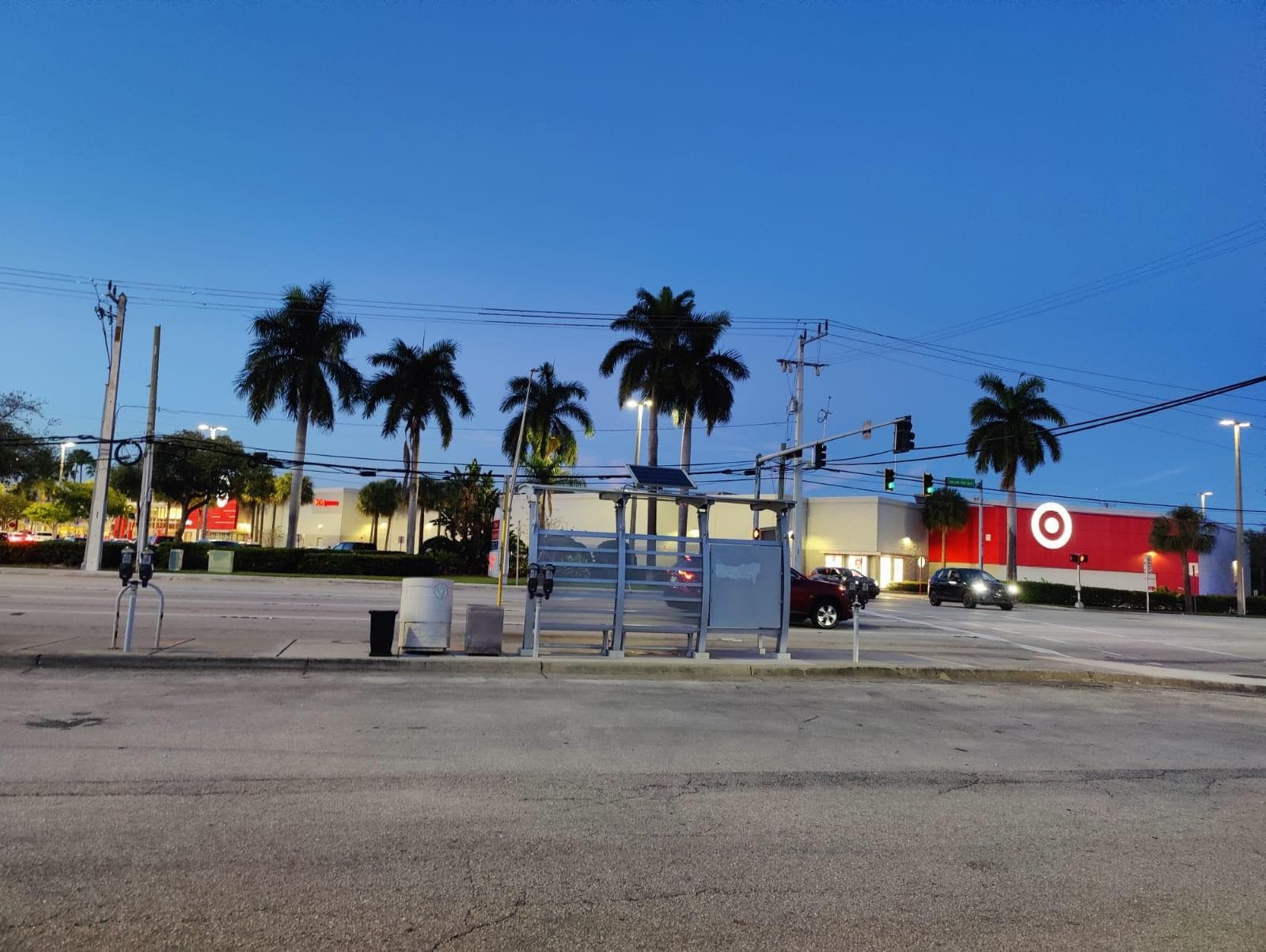 2400 E Oakland Park Boulevard, Fort Lauderdale, FL 33306 — photo 2 of 3