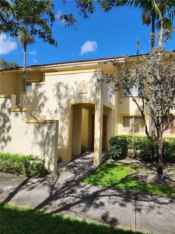 4775 SW 62nd Avenue 102, Davie, FL 33314 — photo 1 of 6