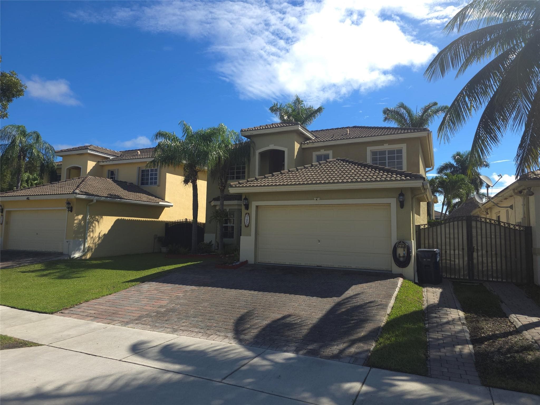 21053 SW 88th Place, Cutler Bay, FL 33189 — photo 4 of 37
