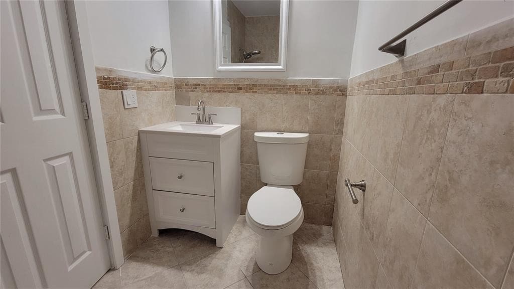 266 NE 42nd Street, Deerfield Beach, FL 33064 — photo 16 of 31