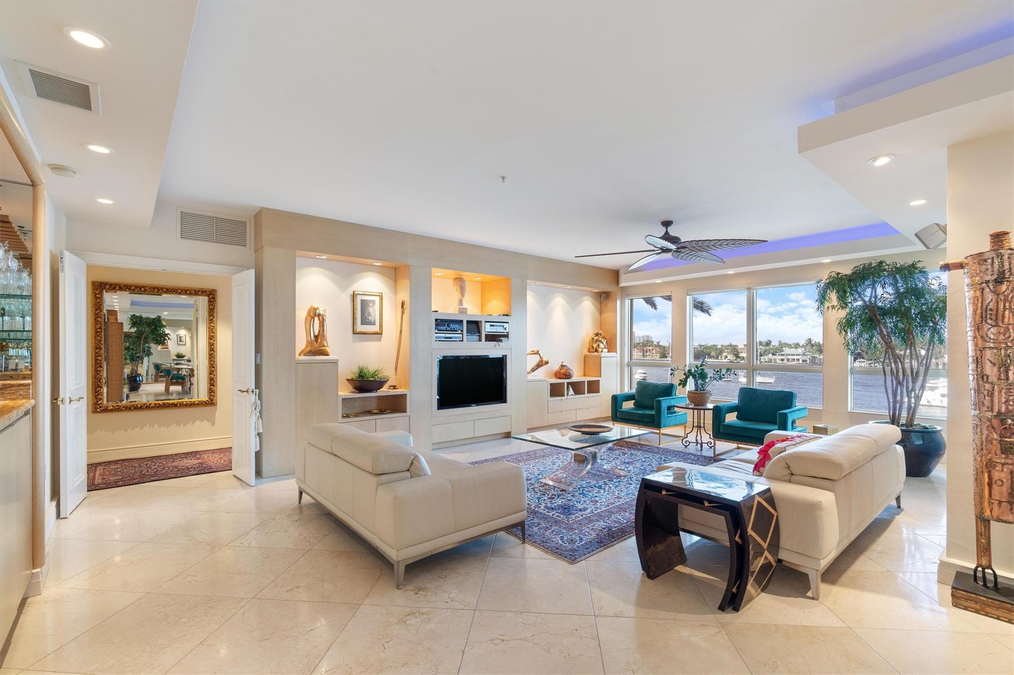 209 N Birch Road 401, Fort Lauderdale, FL 33304 — photo 2 of 40