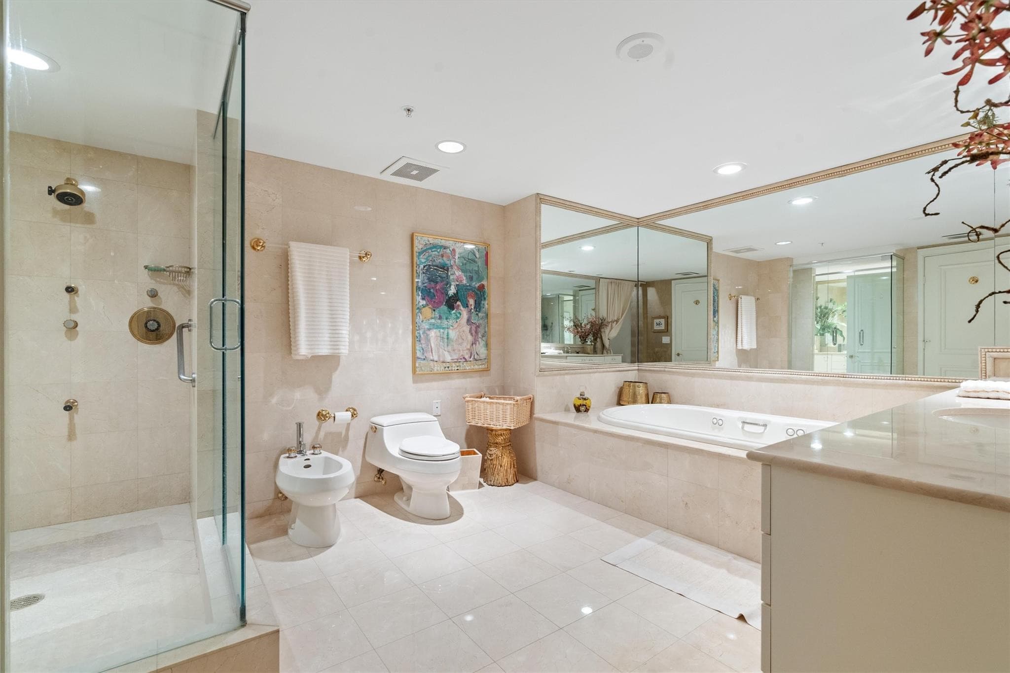 209 N Birch Road 401, Fort Lauderdale, FL 33304 — photo 7 of 40