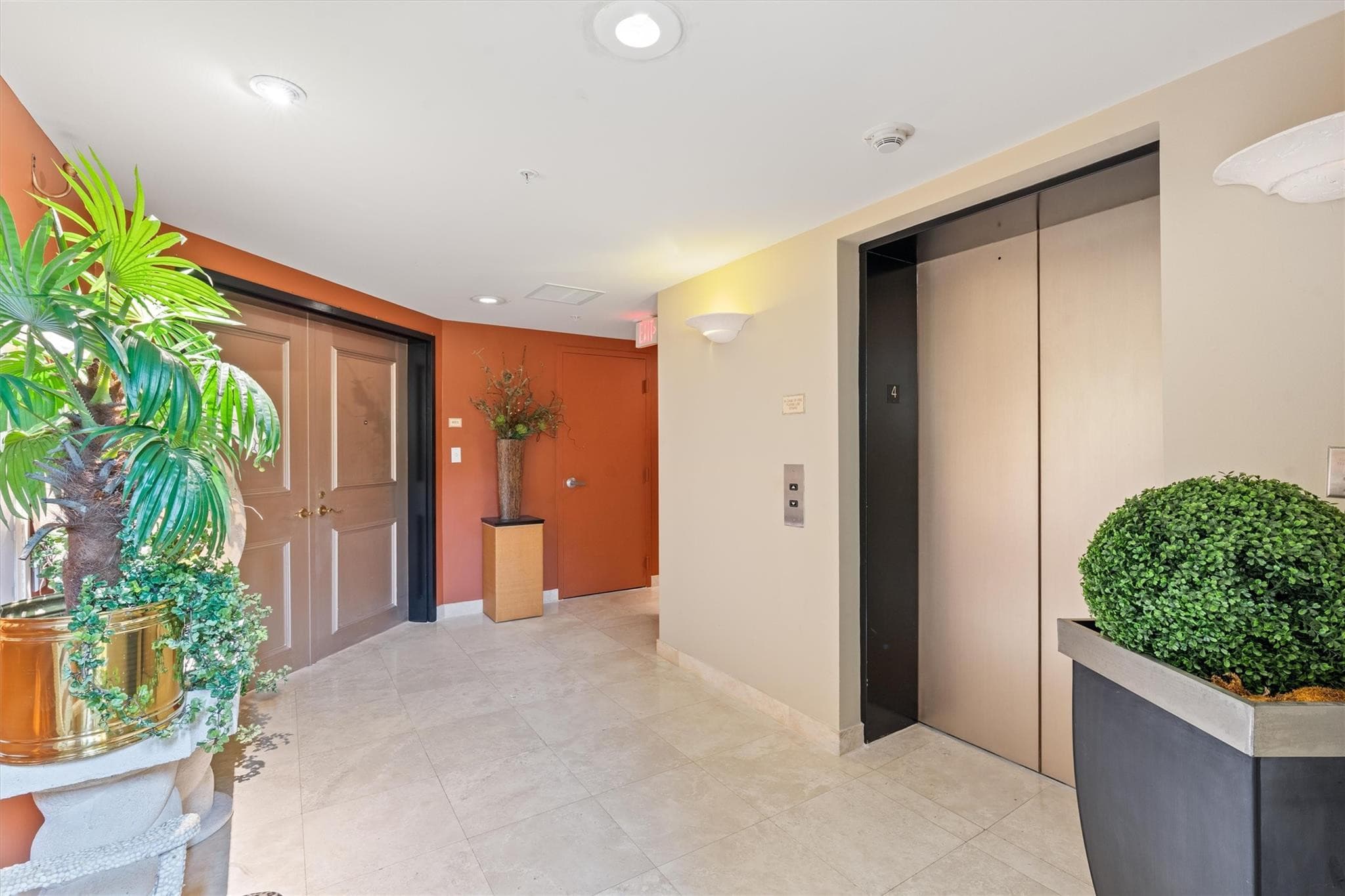 209 N Birch Road 401, Fort Lauderdale, FL 33304 — photo 18 of 40