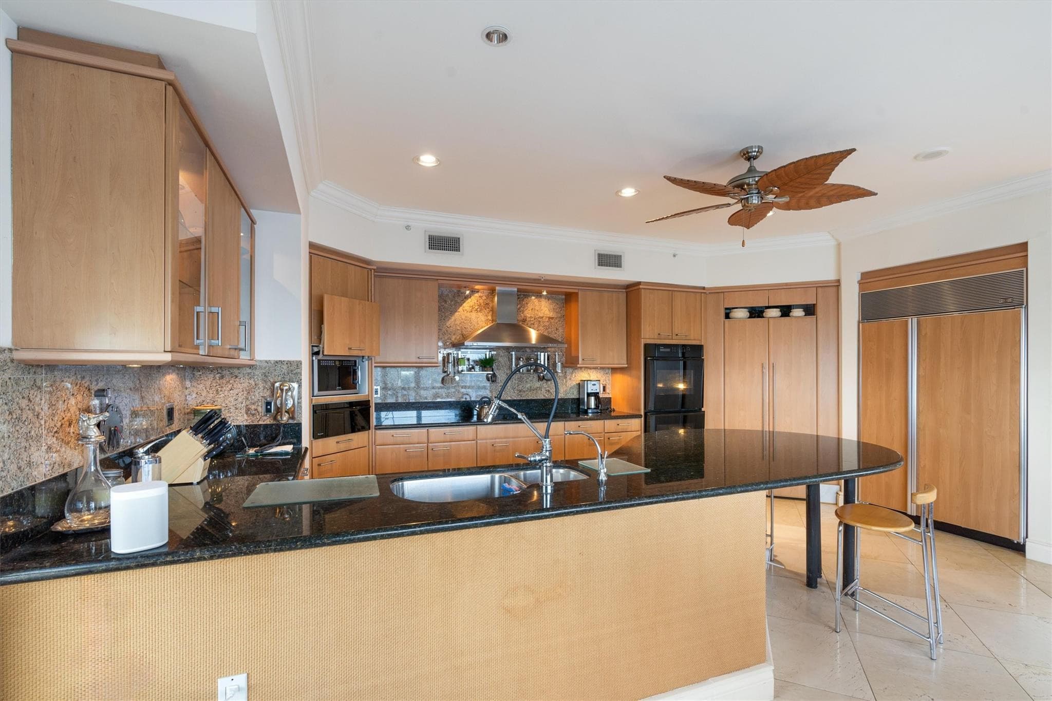 209 N Birch Road 401, Fort Lauderdale, FL 33304 — photo 21 of 40