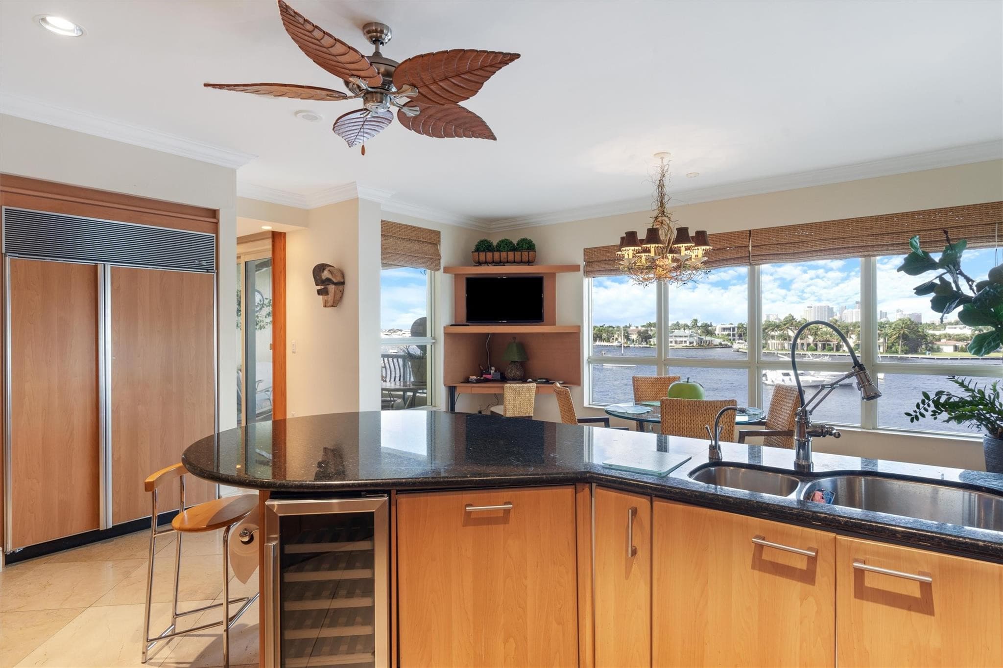 209 N Birch Road 401, Fort Lauderdale, FL 33304 — photo 23 of 40