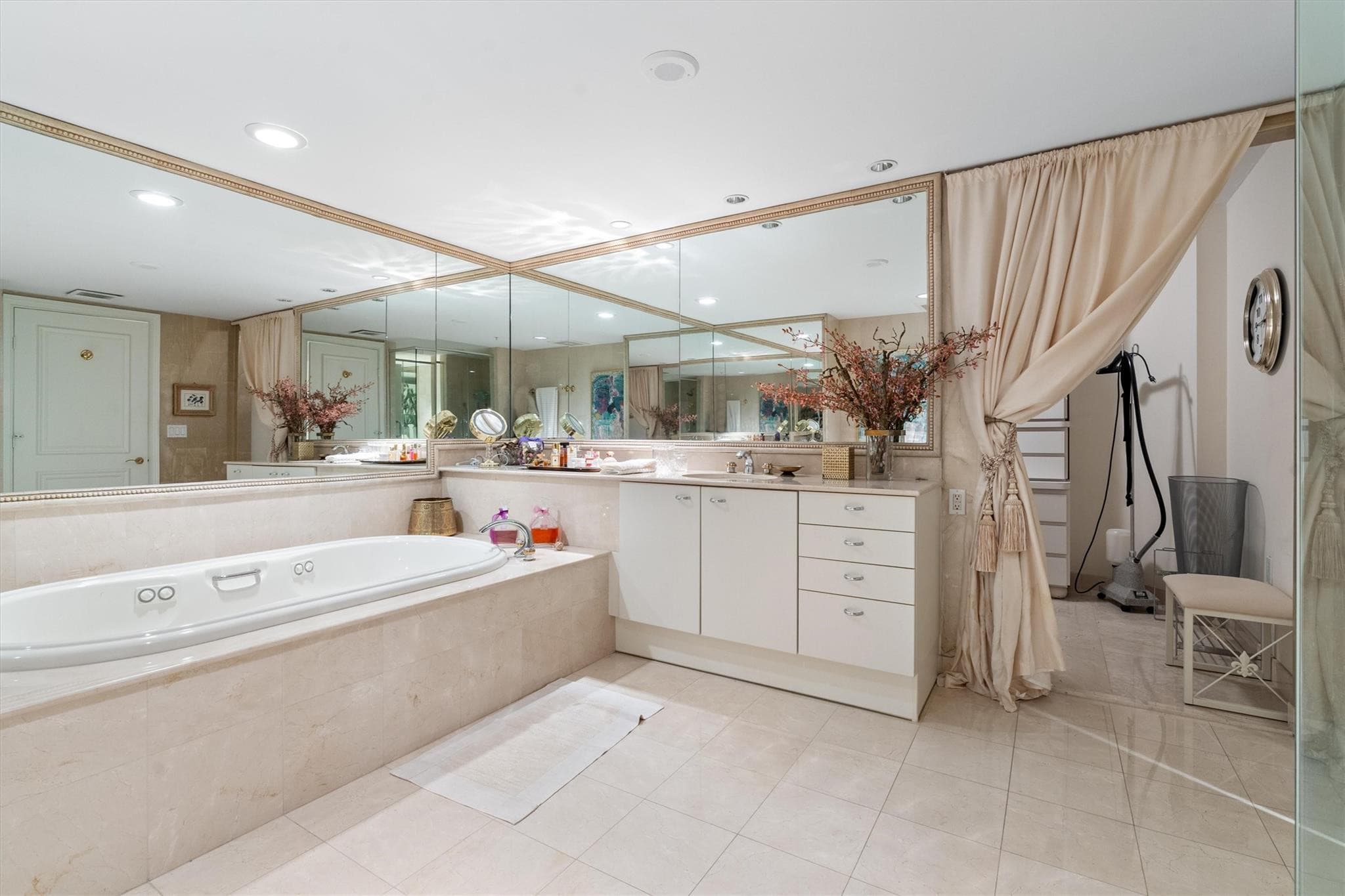 209 N Birch Road 401, Fort Lauderdale, FL 33304 — photo 29 of 40