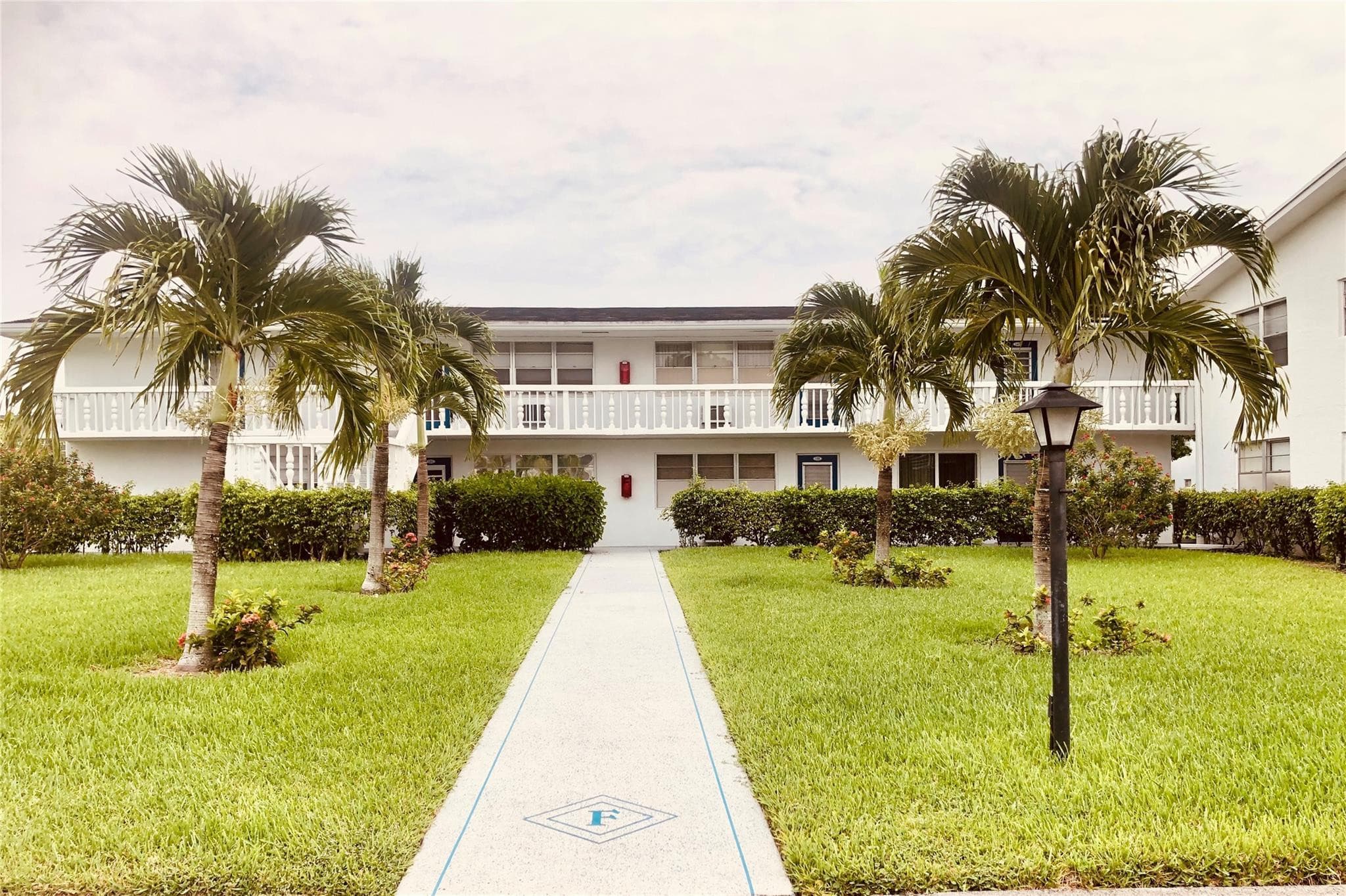 144 Farnham F, Deerfield Beach, FL 33442 — photo 1 of 15