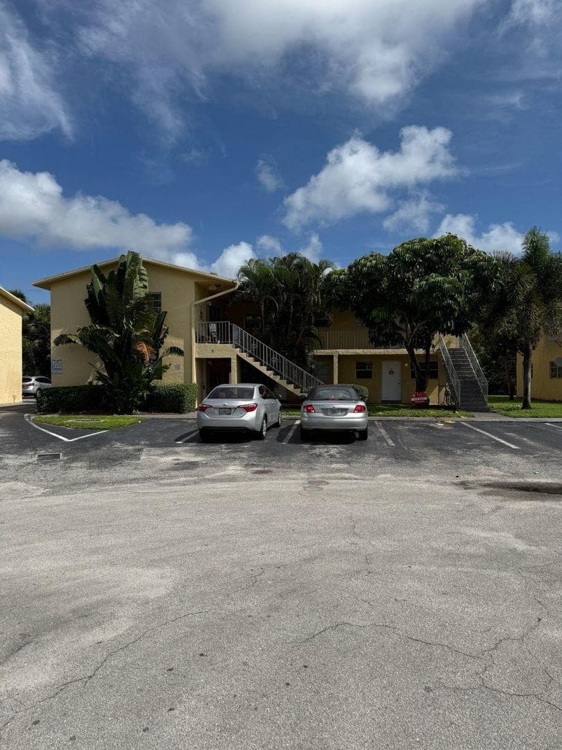 481 Sunshine Drive C1, Coconut Creek, FL 33066 — photo 1 of 11