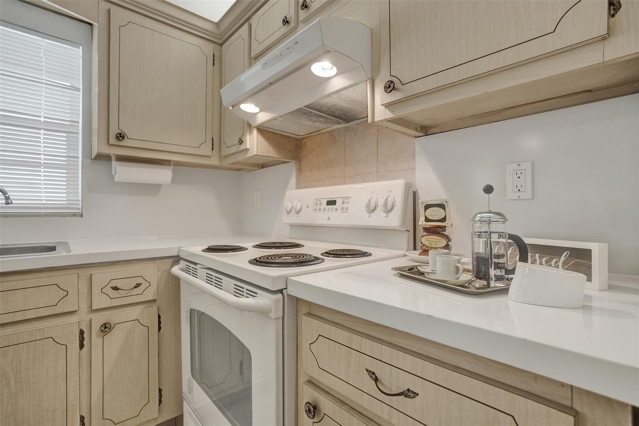 1300 N 12th Court 4b, Hollywood, FL 33019 — photo 10 of 21