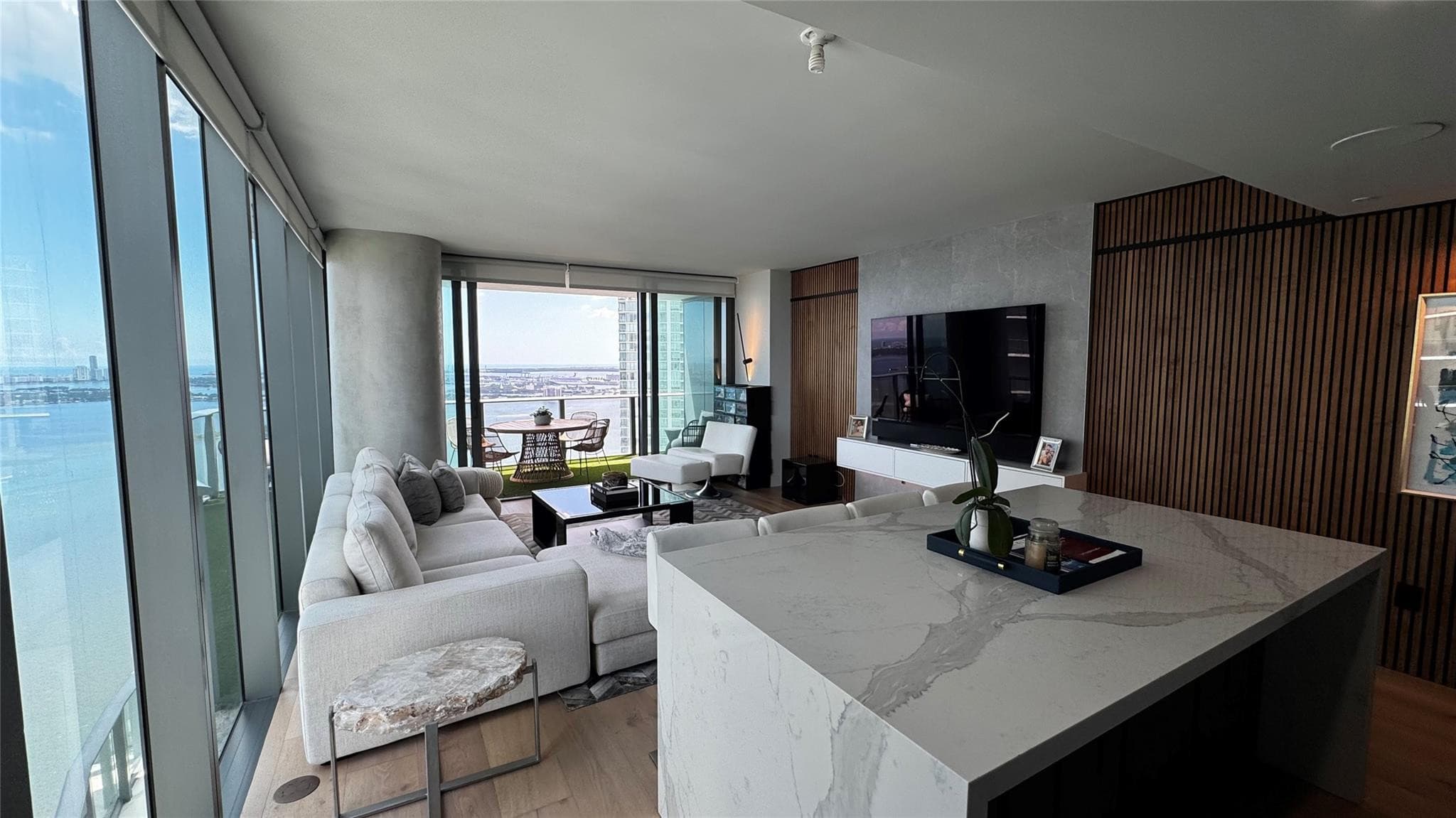 650 NE 32nd Street 4307, Miami, FL 33137 — photo 9 of 46