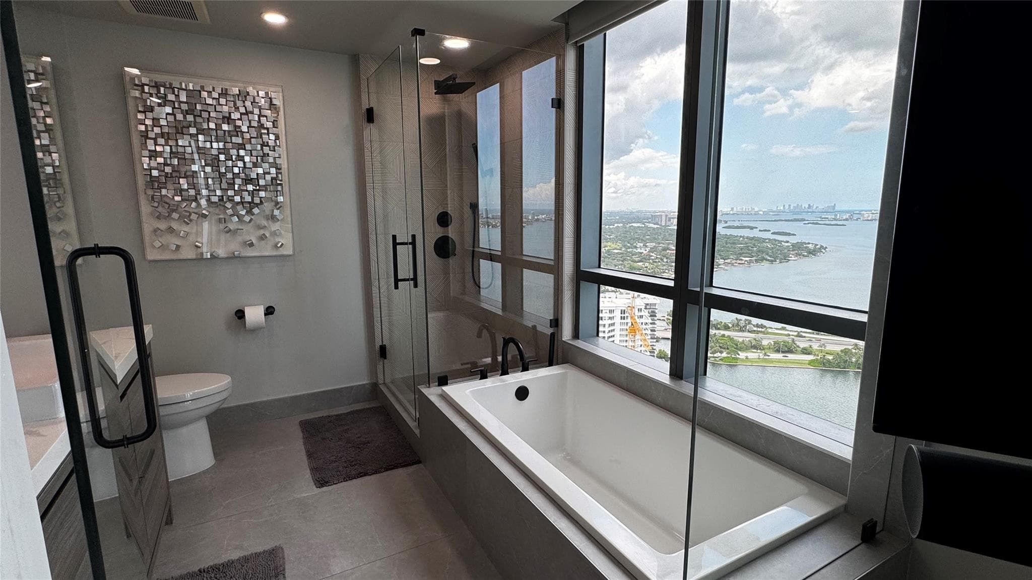 650 NE 32nd Street 4307, Miami, FL 33137 — photo 23 of 46