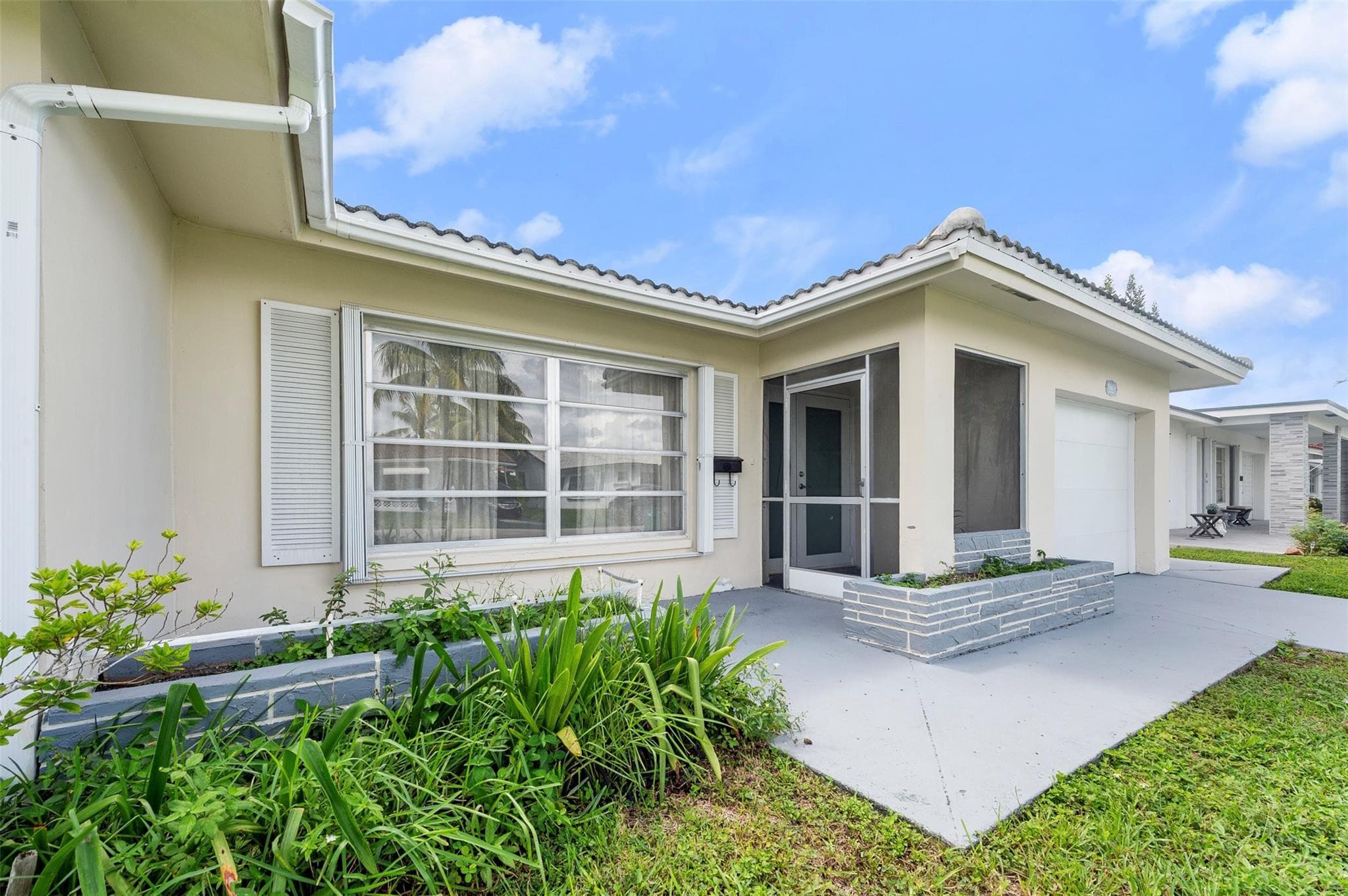 8604 NW 57th Court, Tamarac, FL 33321 — photo 3 of 23