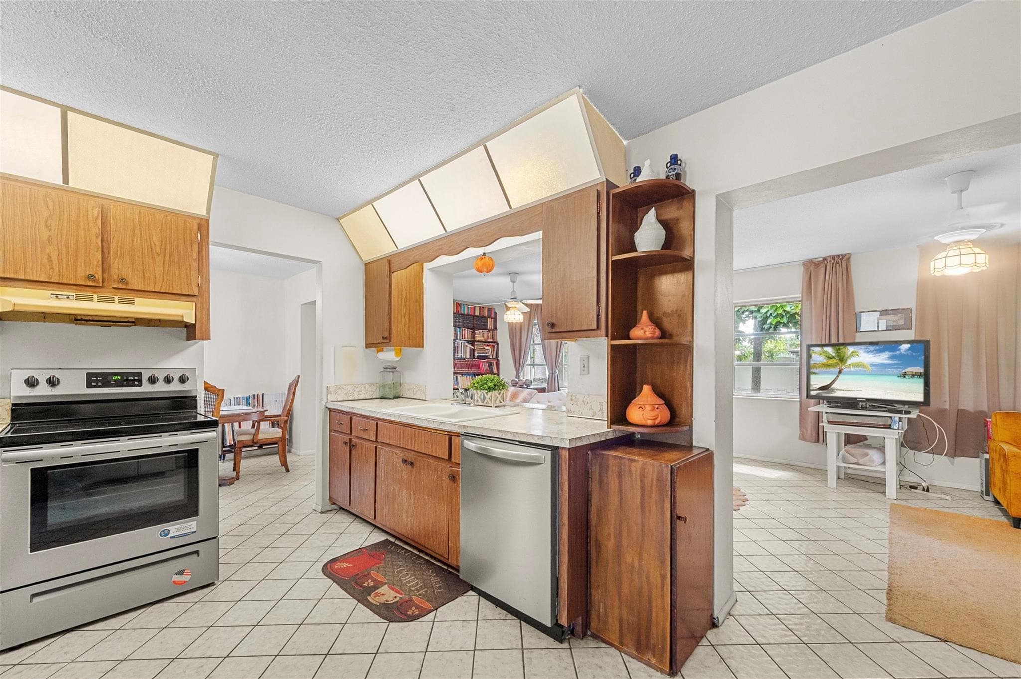 8604 NW 57th Court, Tamarac, FL 33321 — photo 8 of 23