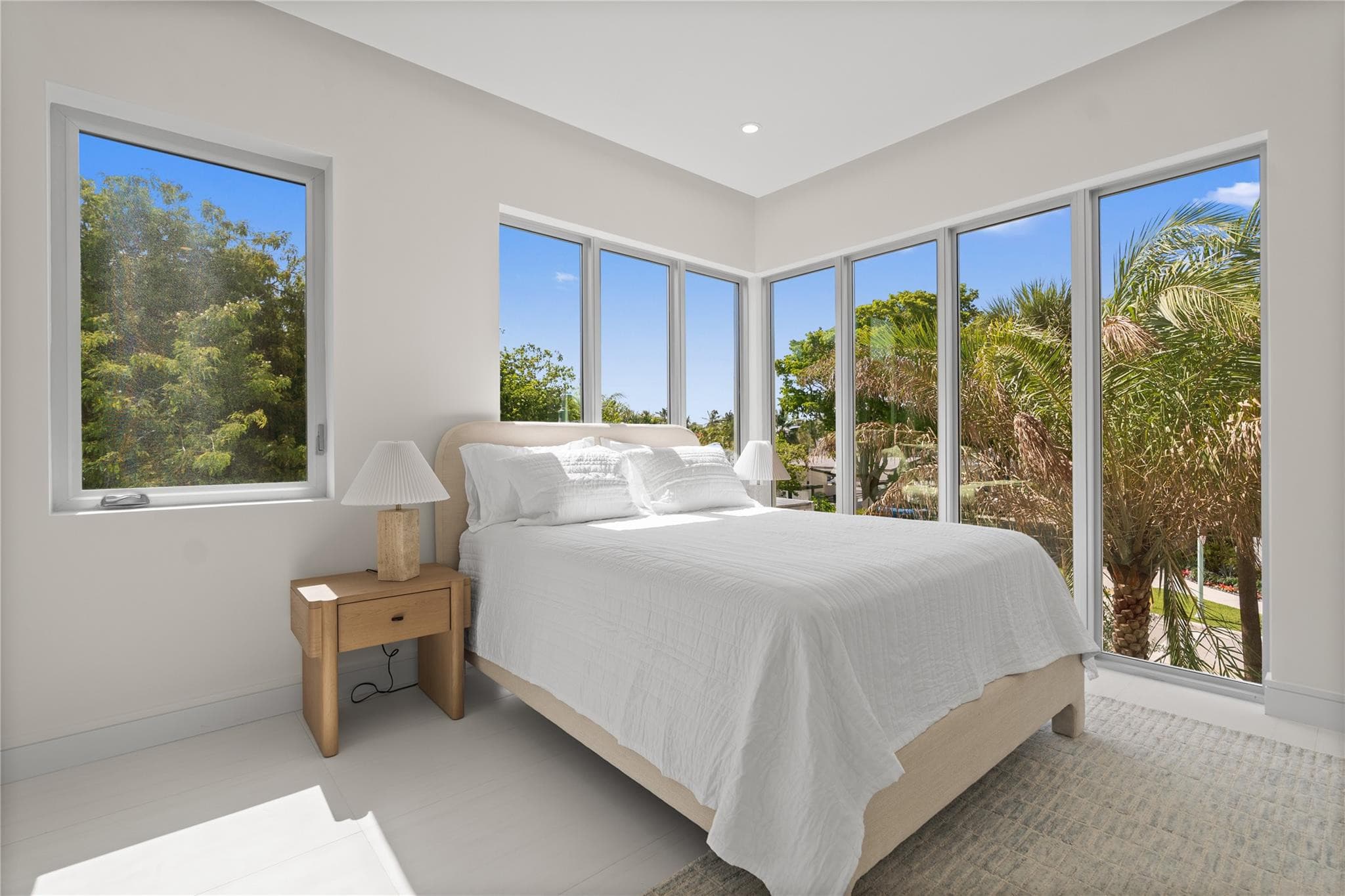 221 Shore Court 221, Lauderdale-By-The-Sea, FL 33308 — photo 48 of 88