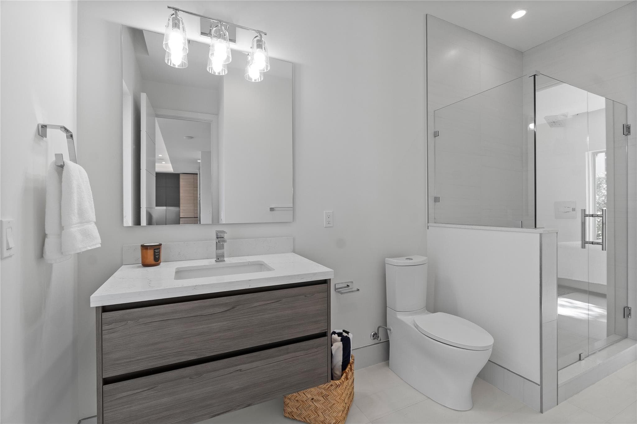 221 Shore Court 221, Lauderdale-By-The-Sea, FL 33308 — photo 28 of 88