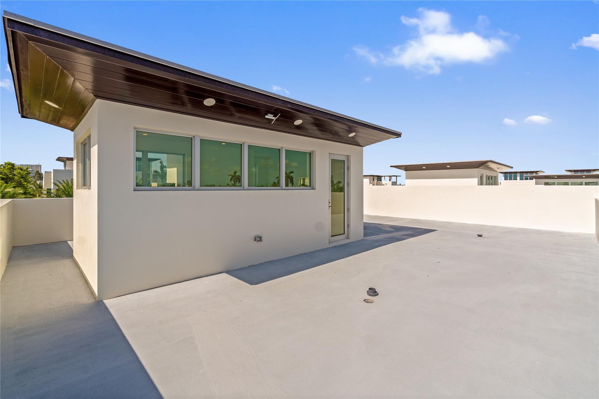 221 Shore Court 221, Lauderdale-By-The-Sea, FL 33308 — photo 65 of 88
