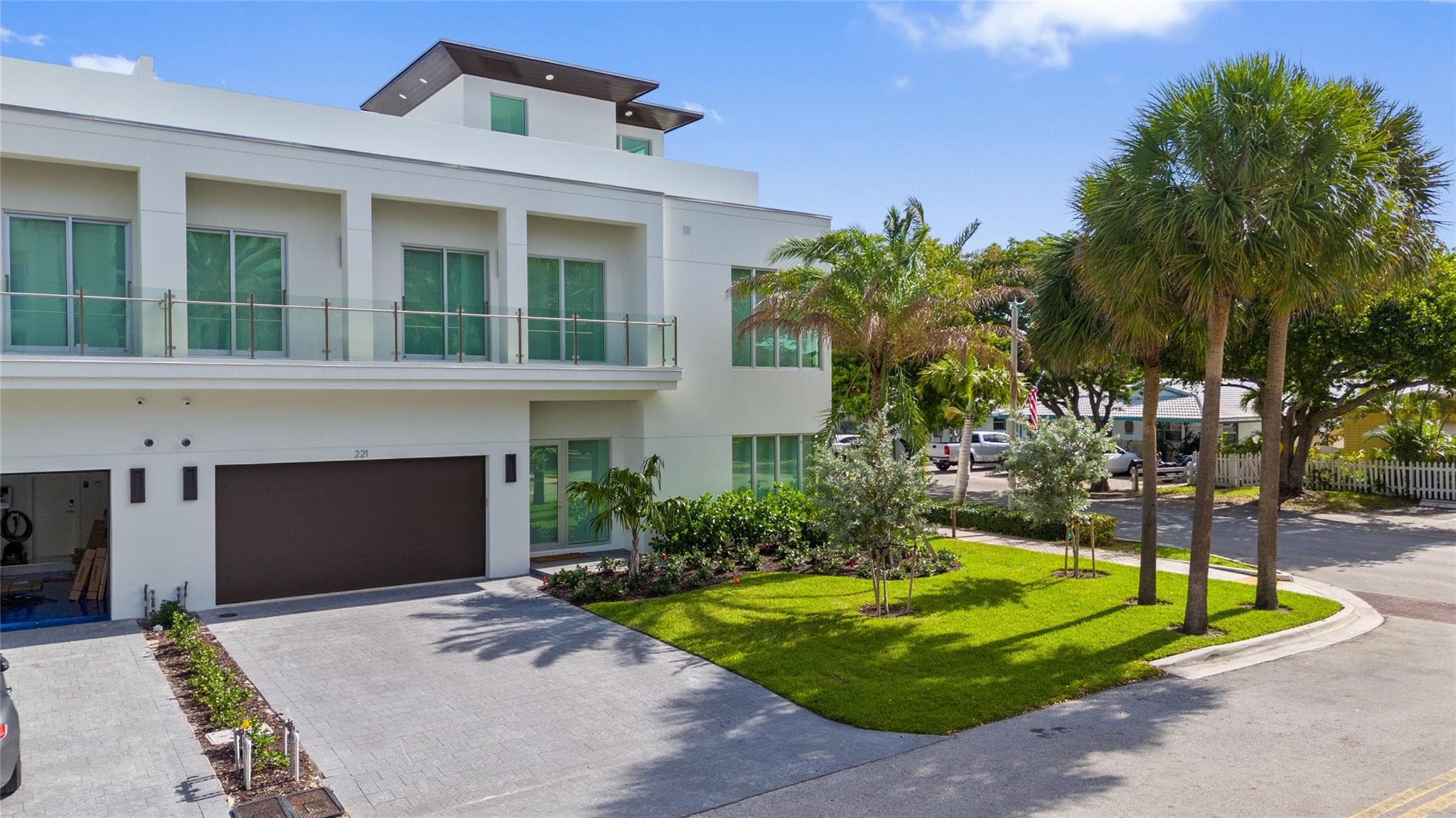 221 Shore Court 221, Lauderdale-By-The-Sea, FL 33308 — photo 67 of 88