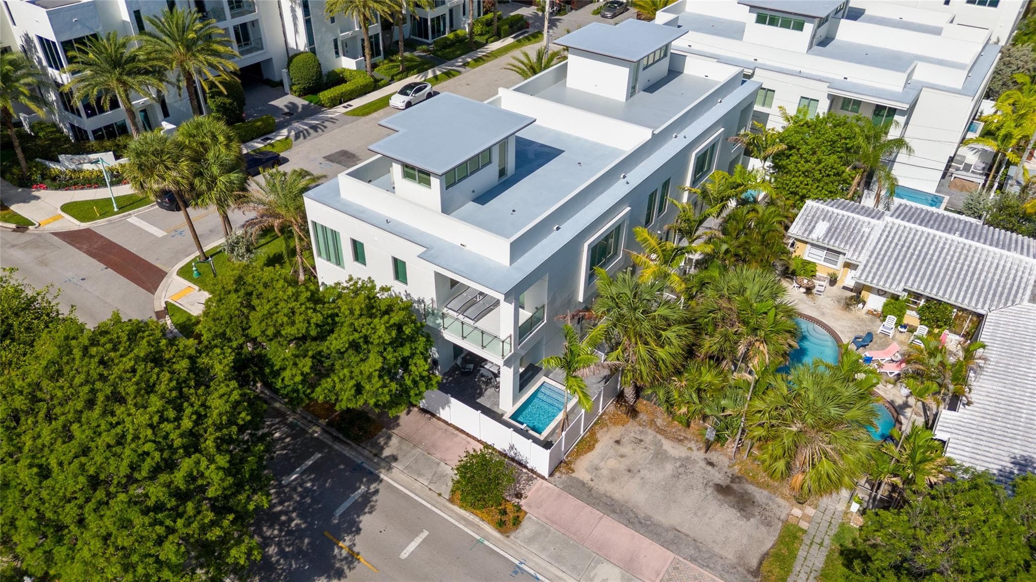 221 Shore Court 221, Lauderdale-By-The-Sea, FL 33308 — photo 69 of 88
